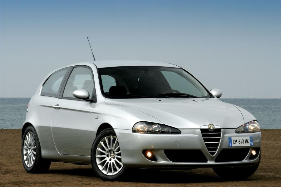  Alfa Romeo 147 3-Door (937A) 2004 года  (фото 30 из 48)